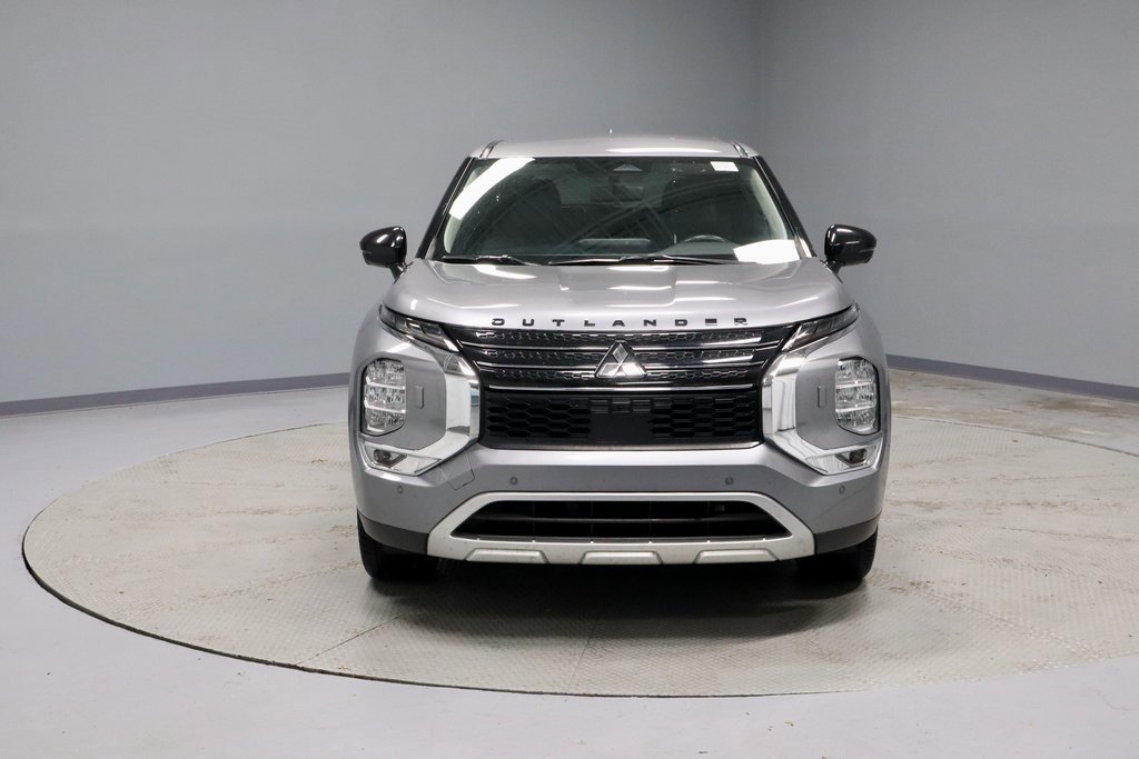Used 2022 Mitsubishi Outlander SE image 8
