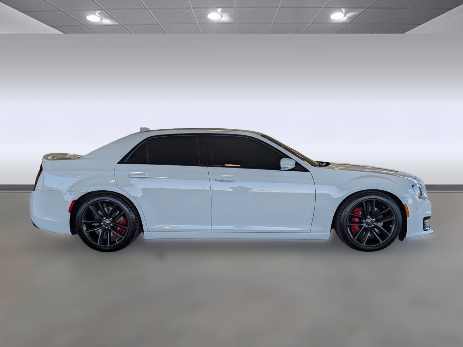 Used 2023 Chrysler 300 C image 6