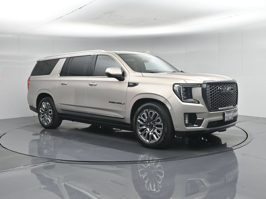 Used 2023 GMC Yukon XL Denali Ultimate AWD/4WD image 33