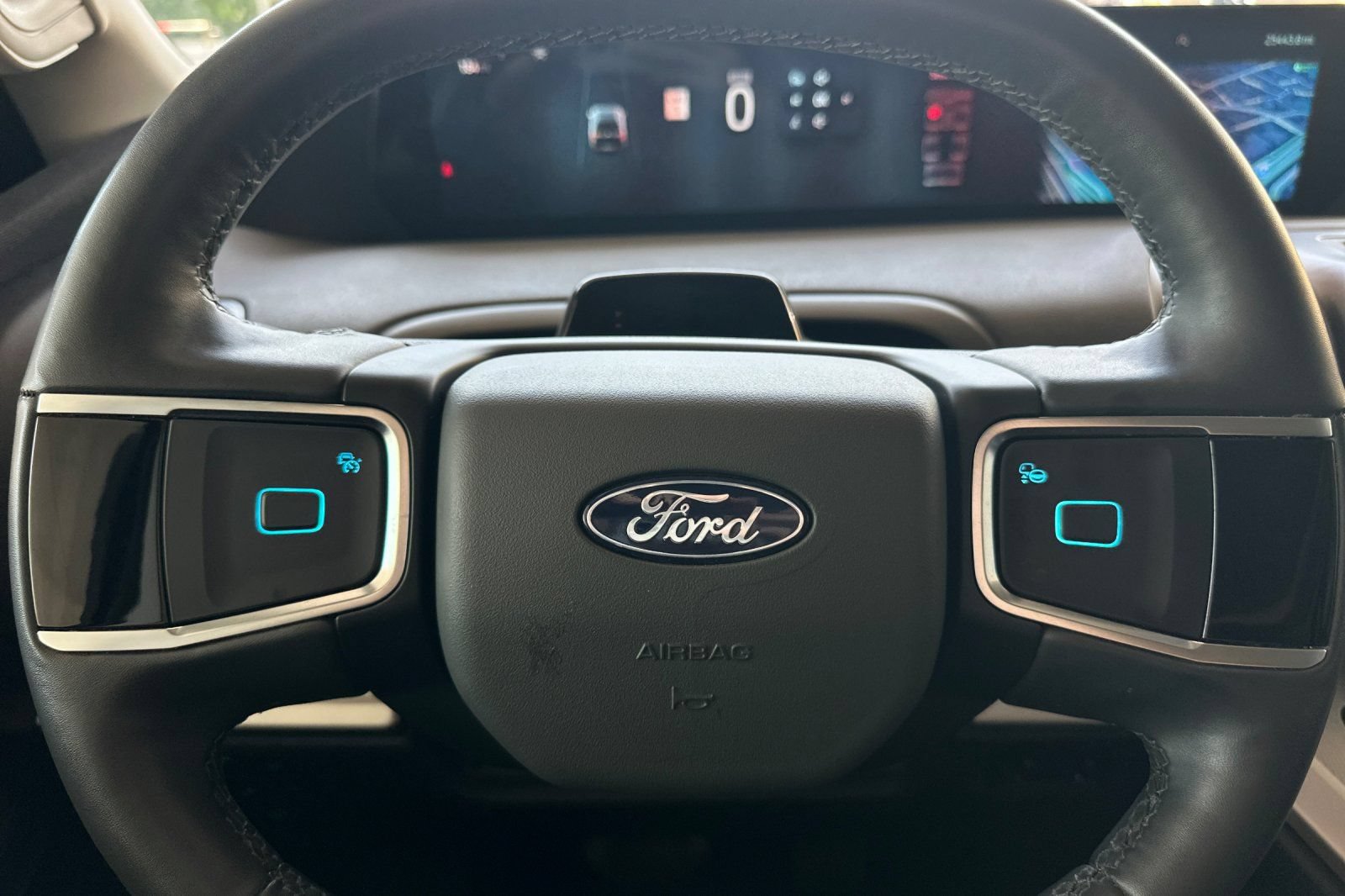 Certified 2025 Ford Expedition Active AWD/4WD image 24
