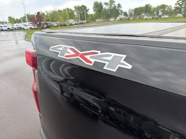 Used 2020 Chevrolet Silverado 1500 LT w/ True North Edition AWD/4WD image 7