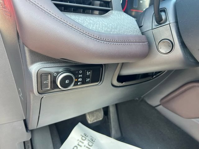Certified 2025 Ford Explorer Platinum AWD/4WD image 9