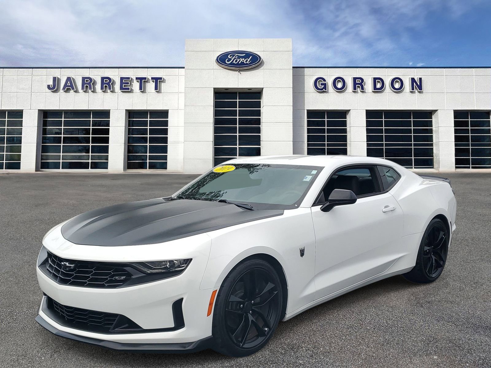 Used 2019 Chevrolet Camaro LT w/ 1LE Track Performance Package RWD image 2