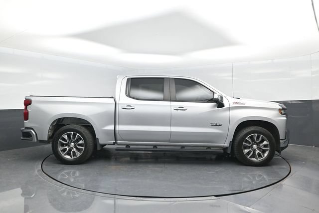 Used 2020 Chevrolet Silverado 1500 LT w/ Texas Edition AWD/4WD image 3