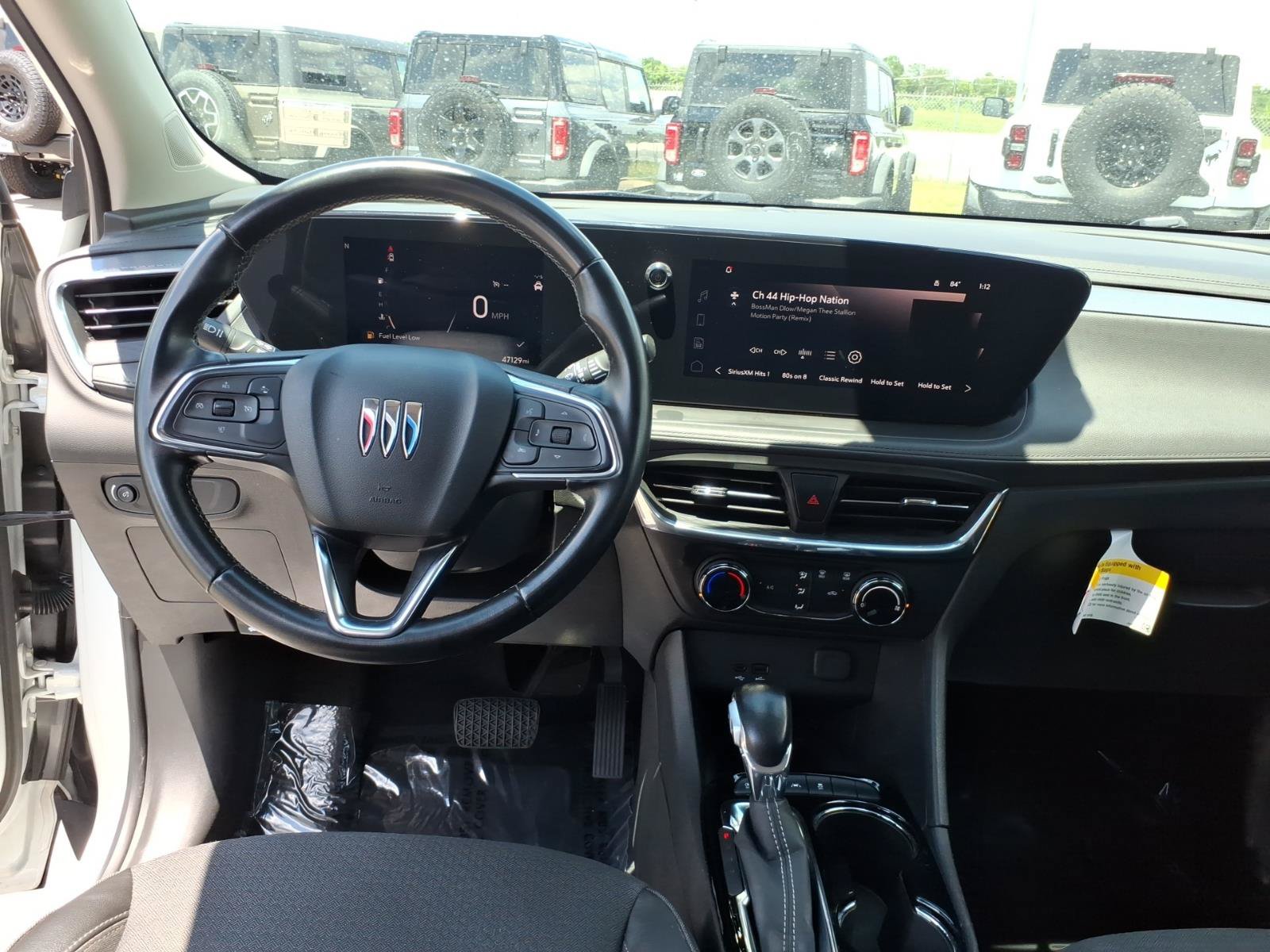 Used 2024 Buick Encore GX Preferred FWD image 14