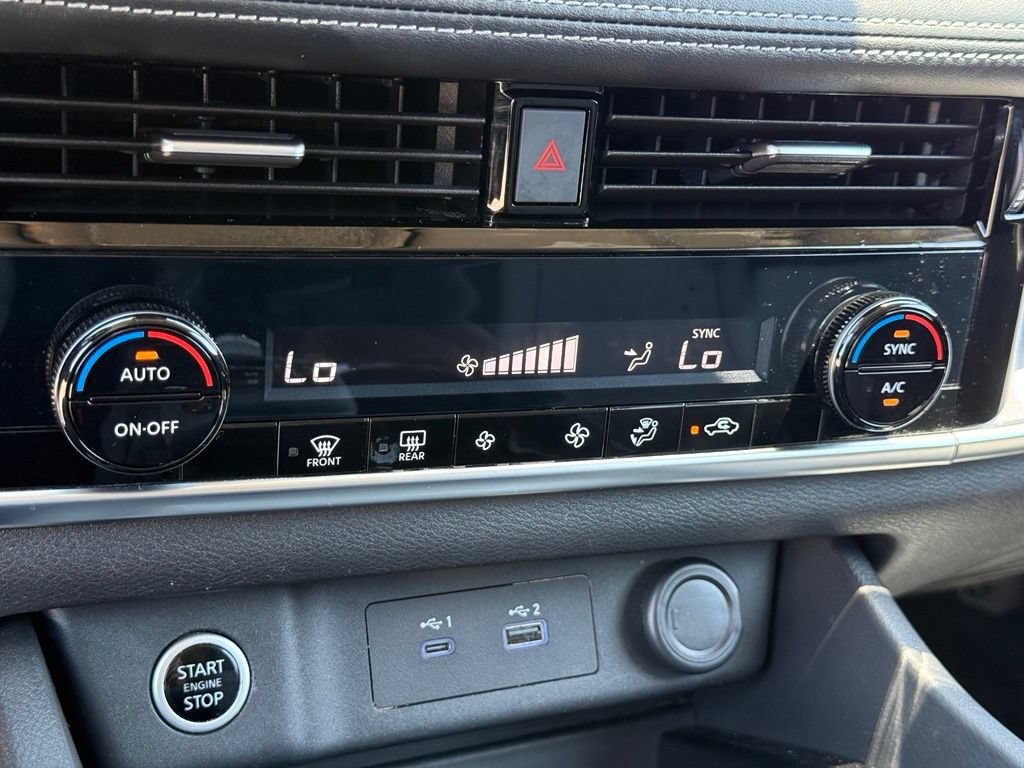 Used 2021 Nissan Rogue SV FWD image 11