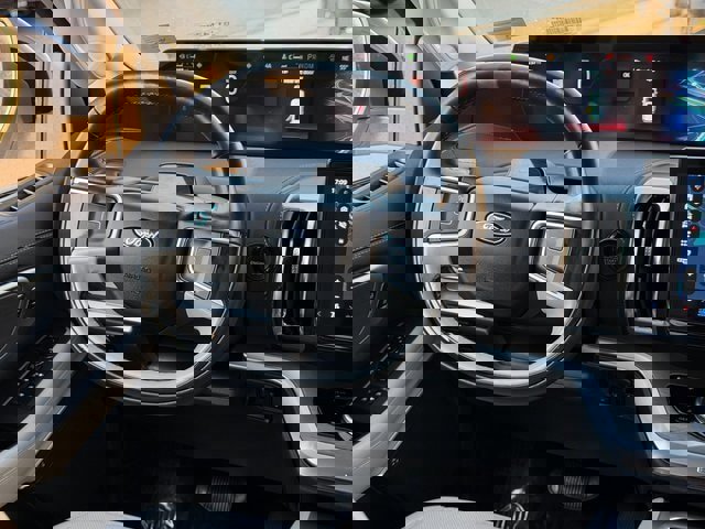 Certified 2025 Ford Expedition Max Platinum image 18