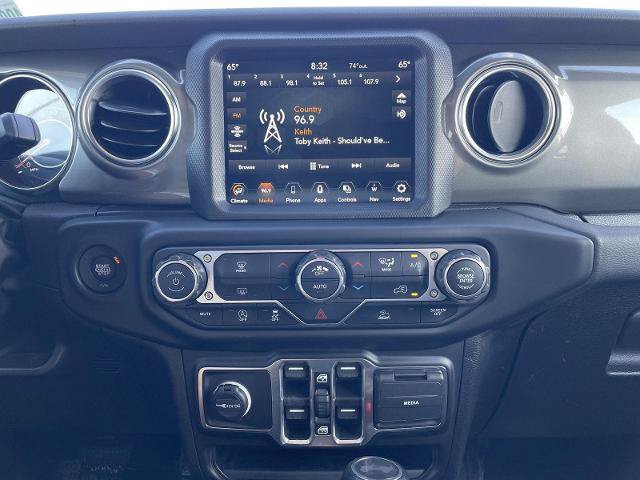 Used 2023 Jeep Wrangler Unlimited Sahara AWD/4WD image 22
