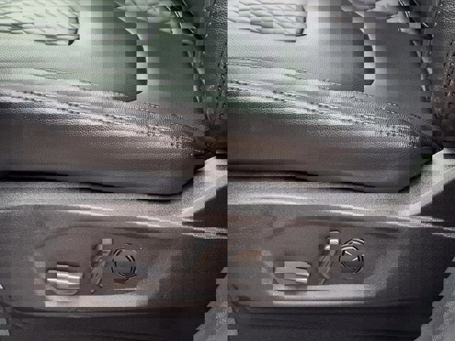 Certified 2024 Ford Edge Titanium w/ Equipment Group 301A image 8