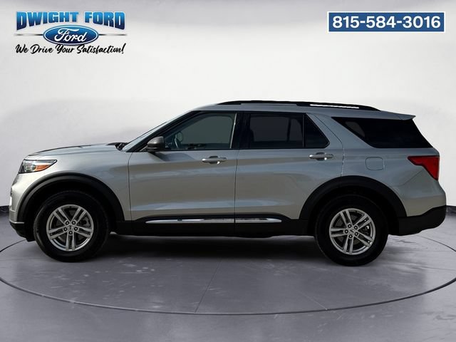 Certified 2022 Ford Explorer XLT w/ Equipment Group 202A AWD/4WD image 2