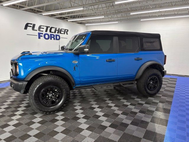 Certified 2023 Ford Bronco Wildtrak AWD/4WD image 3