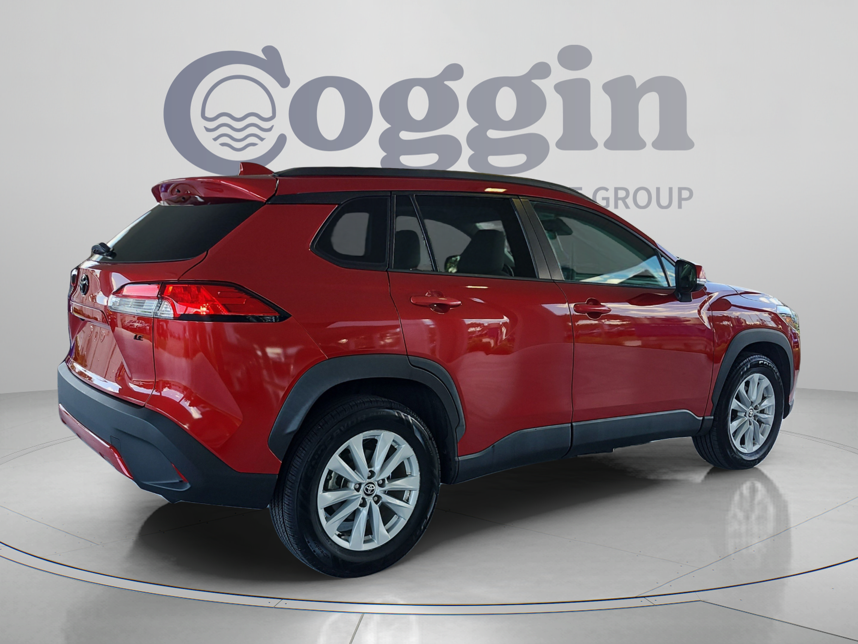 Used 2022 Toyota Corolla Cross LE w/ Moonroof Package FWD image 5