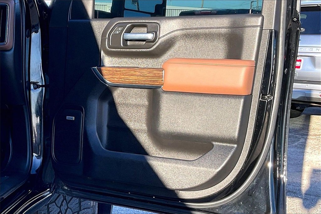 Used 2021 Chevrolet Silverado 2500 High Country w/ Z71 Off-Road Package image 27