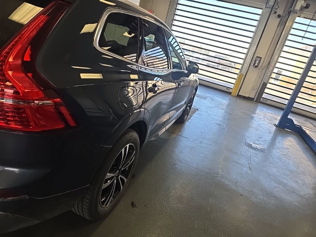 Used 2020 Volvo XC60 T5 Momentum image 4