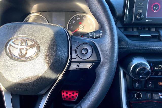 Used 2021 Toyota RAV4 XLE Premium image 24