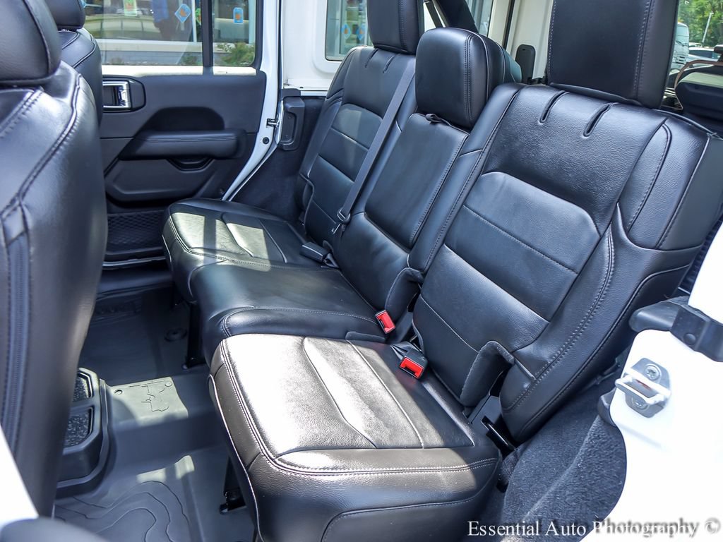 Used 2023 Jeep Wrangler Unlimited Sahara AWD/4WD image 10