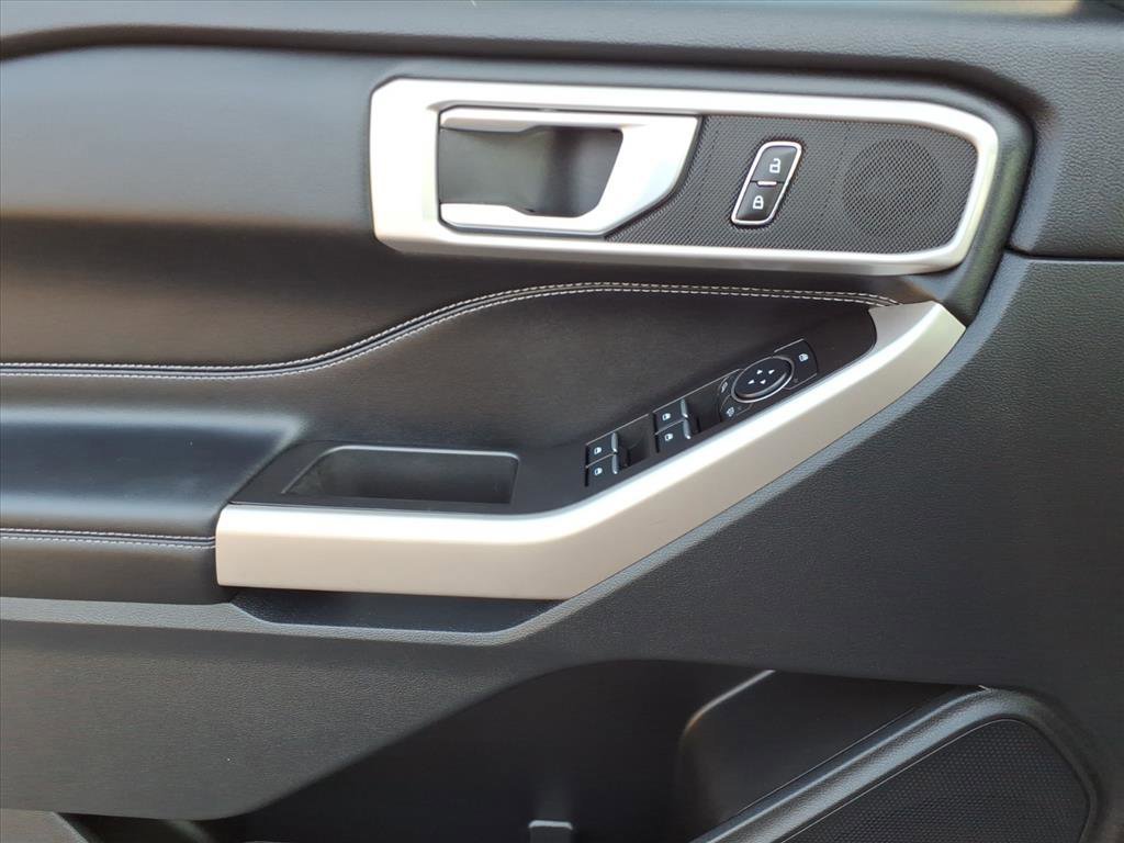 Certified 2023 Ford Explorer XLT w/ Equipment Group 202A image 10