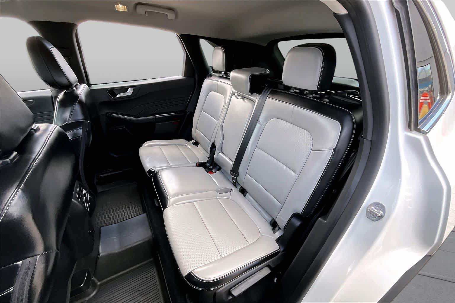 Certified 2023 Ford Escape Platinum AWD/4WD image 20