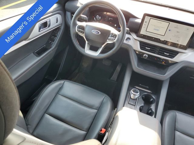 Certified 2025 Ford Explorer Active w/ Active Comfort Package AWD/4WD image 32