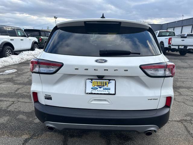 Certified 2022 Ford Escape SE w/ Convenience Package image 3