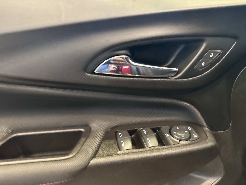 Used 2022 Chevrolet Equinox RS FWD image 22