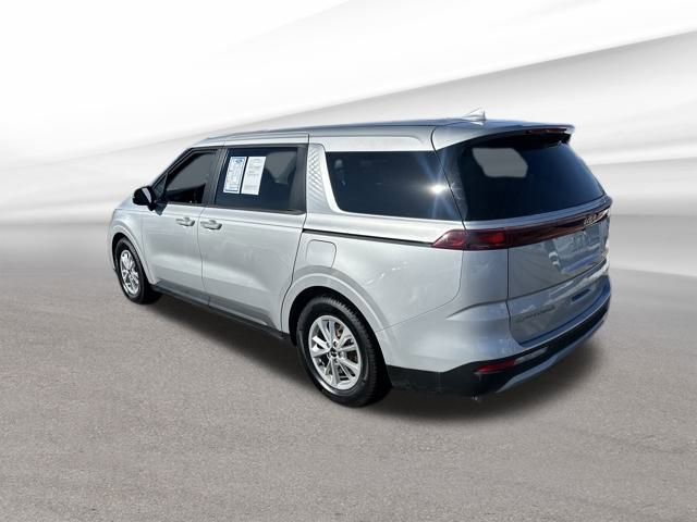 Used 2022 Kia Carnival LX image 5