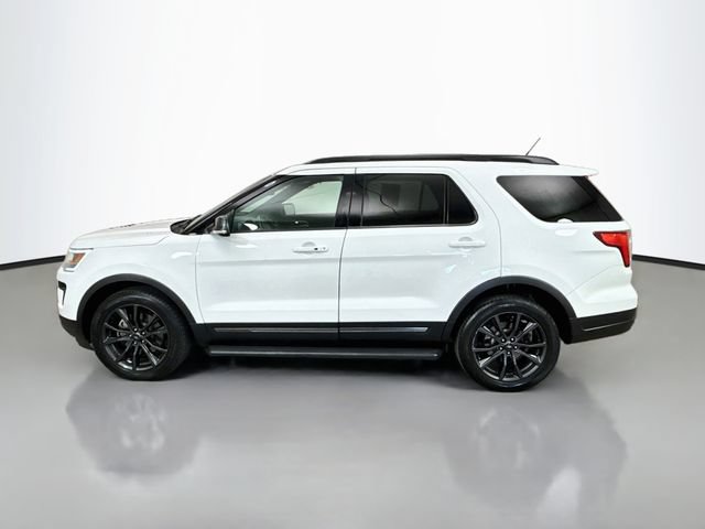 Certified 2019 Ford Explorer XLT w/ Equipment Group 202A AWD/4WD image 4