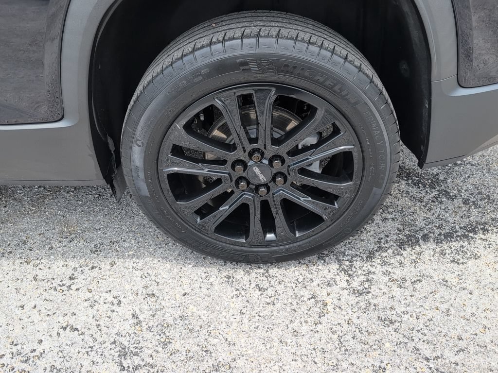 Used 2022 GMC Acadia SLT w/ Elevation Edition FWD image 15