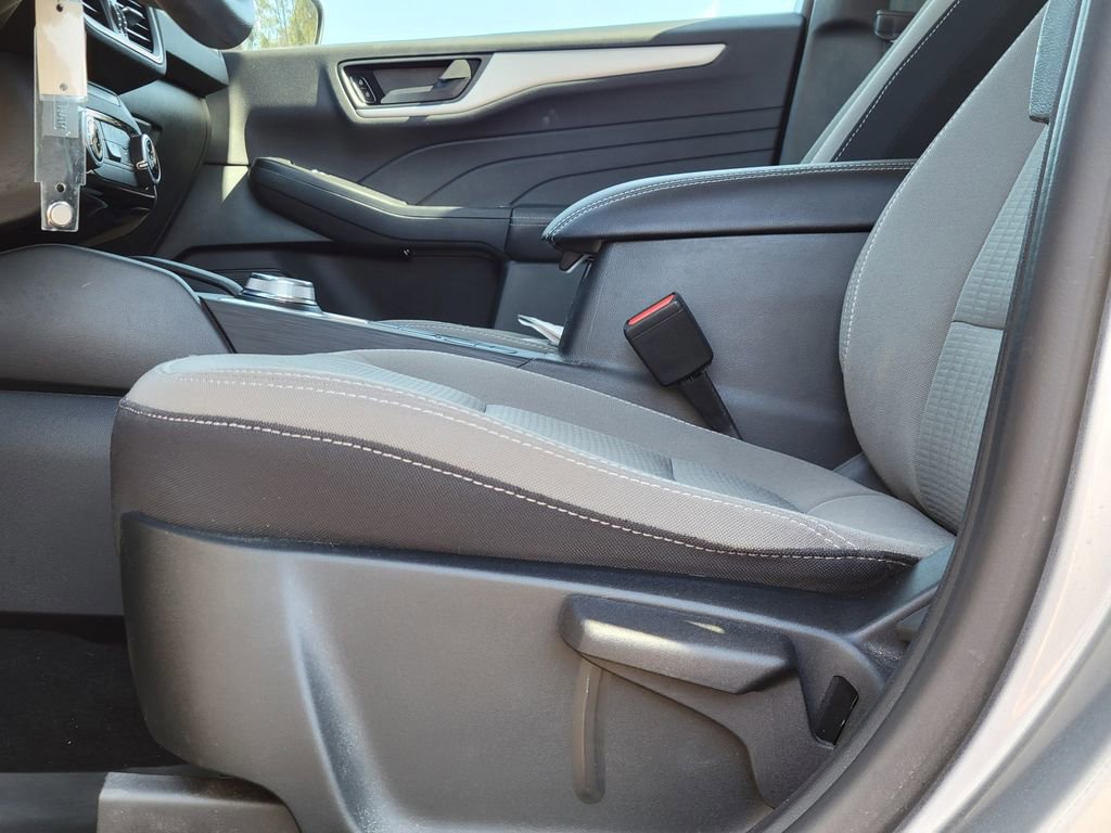 Certified 2022 Ford Escape S image 23