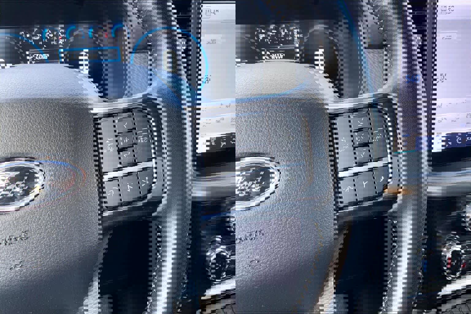 Certified 2023 Ford F150 Platinum w/ Equipment Group 701A High image 25