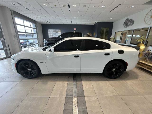 Used 2017 Dodge Charger R/T w/ Driver Convenience Group RWD image 6