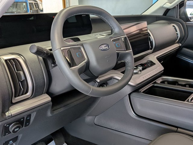 Certified 2026 Ford Expedition Active AWD/4WD image 8