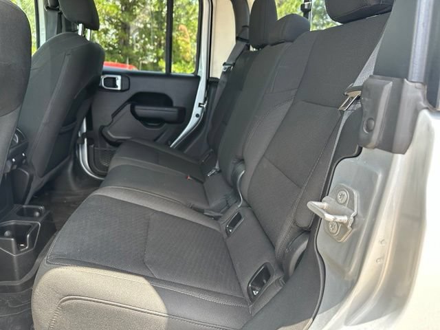 Used 2022 Jeep Gladiator Sport AWD/4WD image 9
