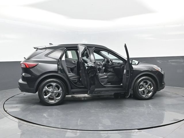 Certified 2025 Ford Escape ST-Line Select AWD/4WD image 26