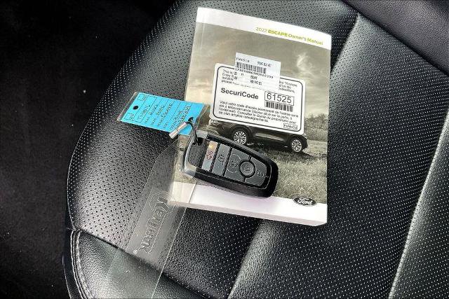 Certified 2022 Ford Escape SEL FWD image 35