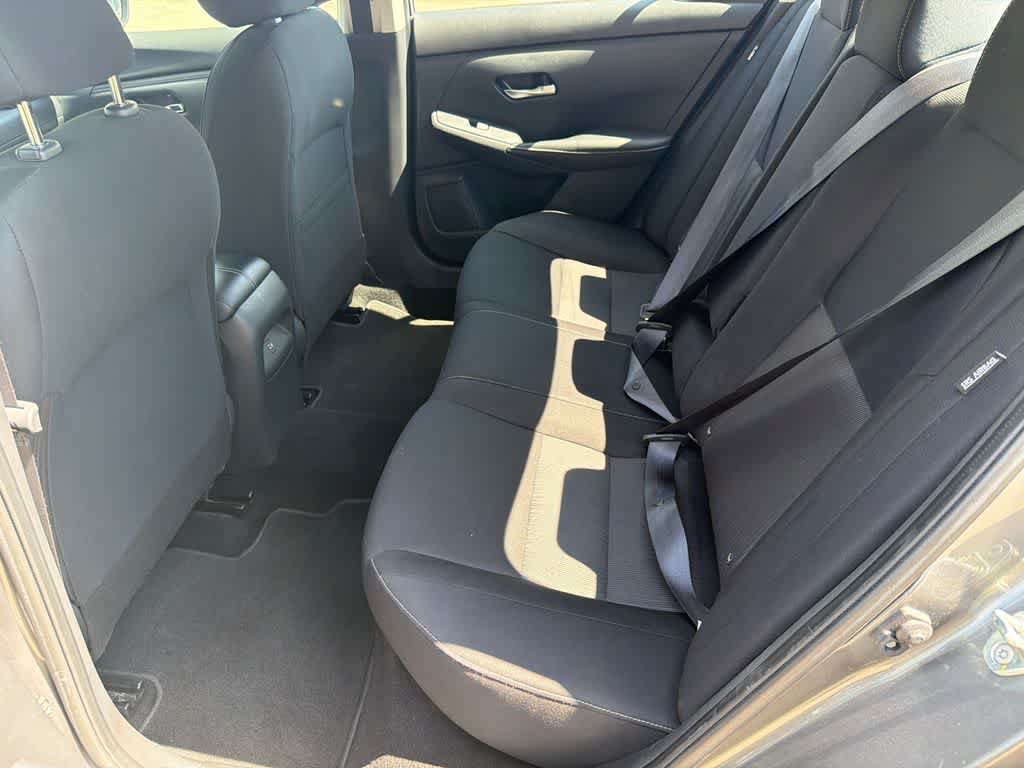Used 2022 Nissan Sentra SV FWD image 17