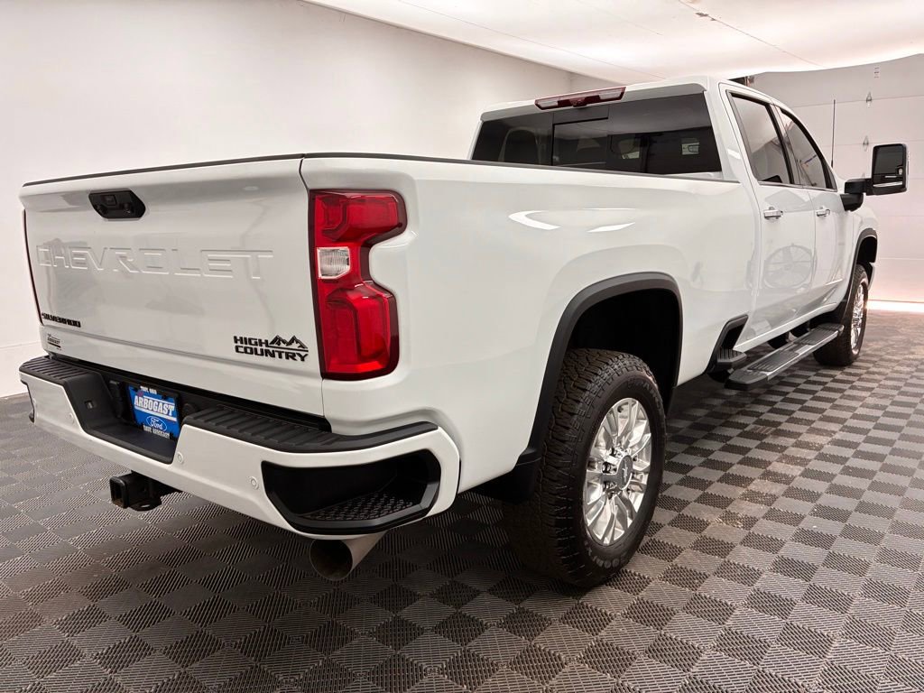 Used 2021 Chevrolet Silverado 3500 High Country image 3