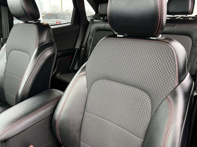 Certified 2023 Ford Escape ST-Line image 25