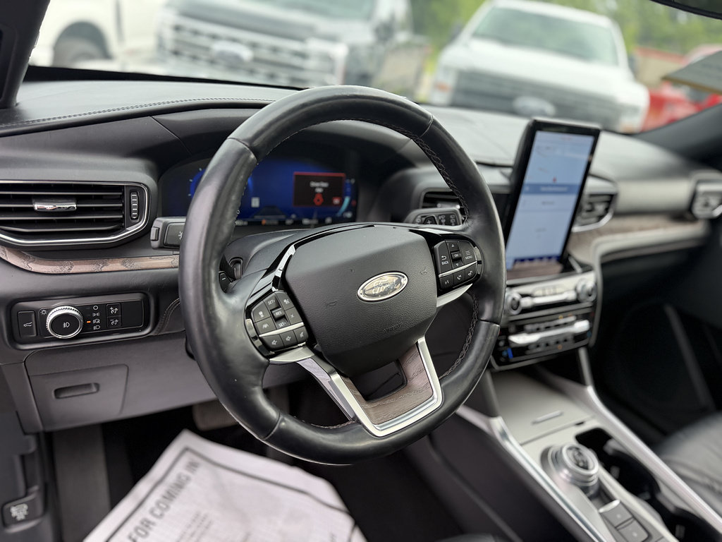 Certified 2021 Ford Explorer Platinum w/ Equipment Group 601A AWD/4WD image 13