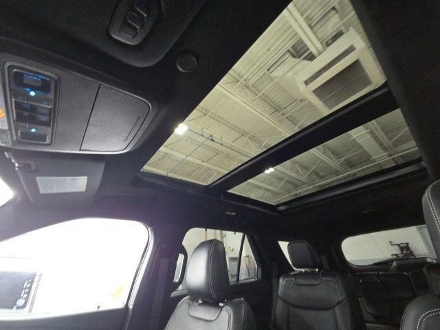 Certified 2022 Ford Explorer ST w/ Equipment Group 401A image 31