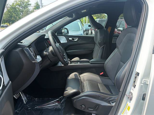 Used 2022 Volvo XC60 T8 Polestar AWD/4WD image 9