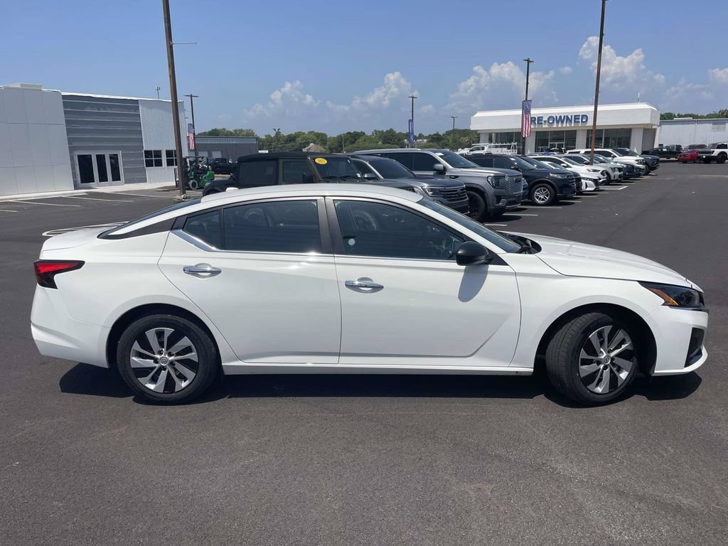 Used 2025 Nissan Altima 2.5 S FWD video 2