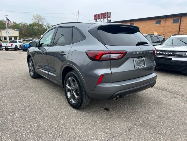 Certified 2024 Ford Escape ST-Line w/ Tech Pack #1 AWD/4WD image 6