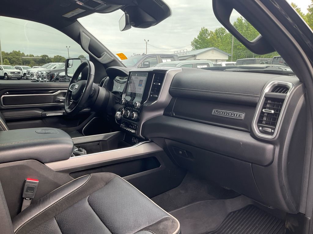 Used 2022 RAM 1500 Laramie w/ Sport Appearance Package AWD/4WD image 11