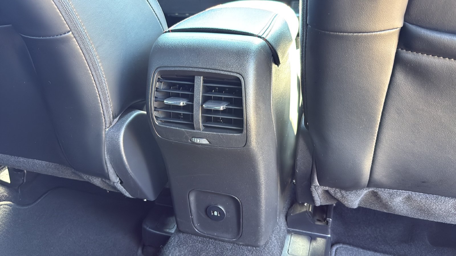 Certified 2025 Ford Escape ST-Line FWD image 26