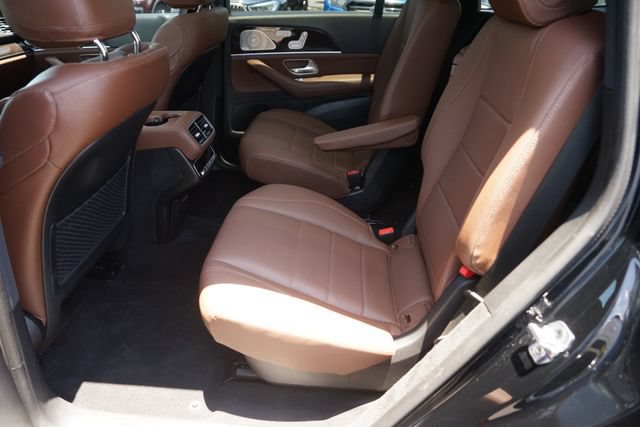 Used 2025 Mercedes-Benz GLS 450 4MATIC image 13
