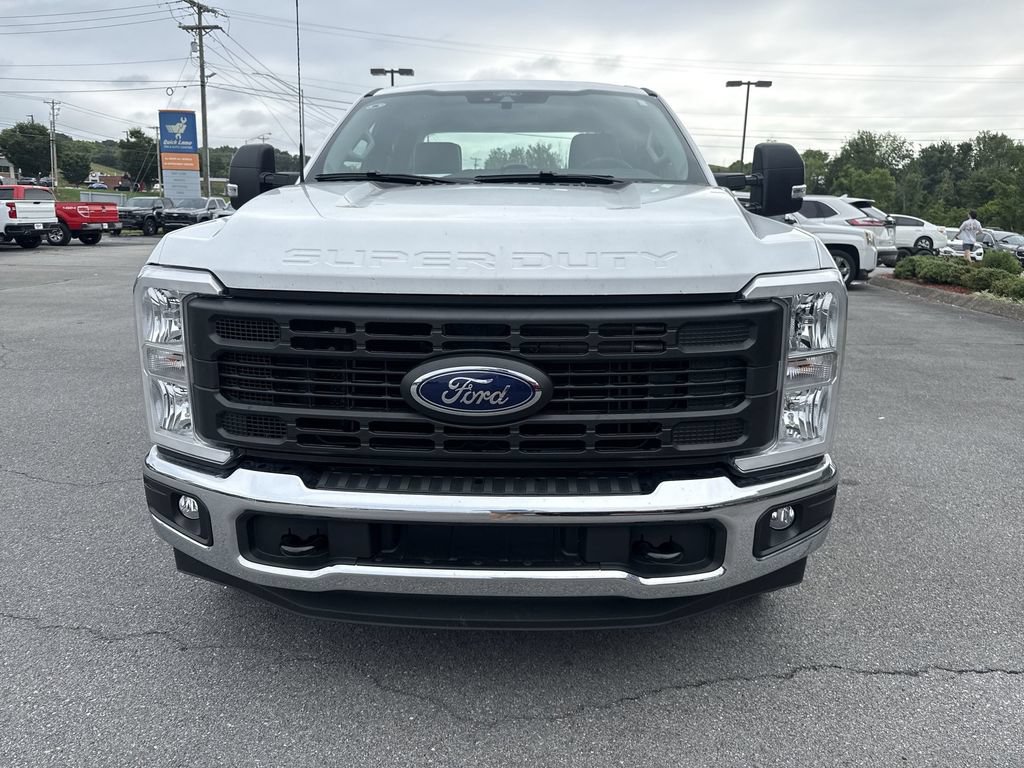 Certified 2025 Ford F250 XL w/ XL Chrome Package RWD image 2