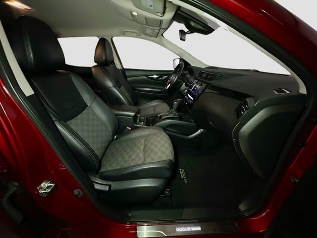 Used 2021 Nissan Rogue Sport SV w/ Technology Package image 38