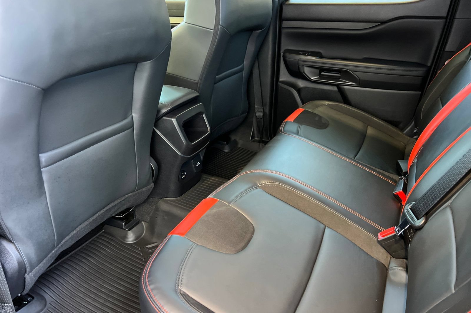 Certified 2025 Ford Ranger Raptor AWD/4WD image 4