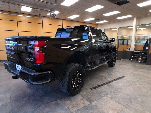 Used 2021 Chevrolet Silverado 1500 High Country w/ Technology Package AWD/4WD image 7